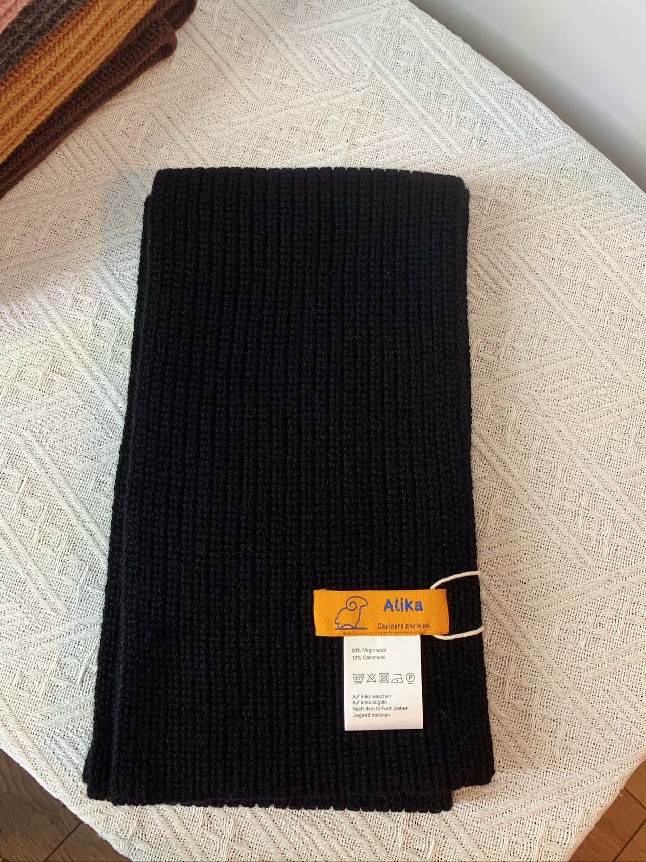 Lucia Scarf