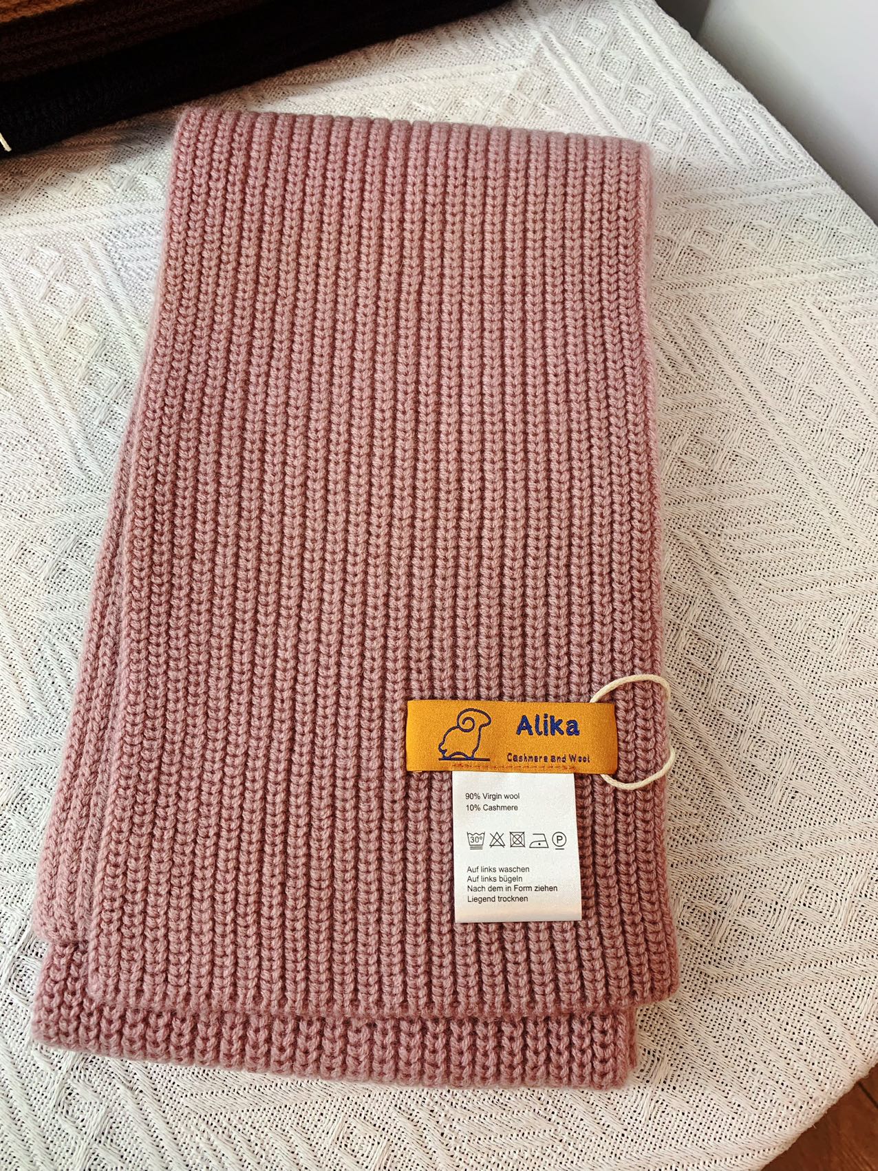 Lucia Scarf