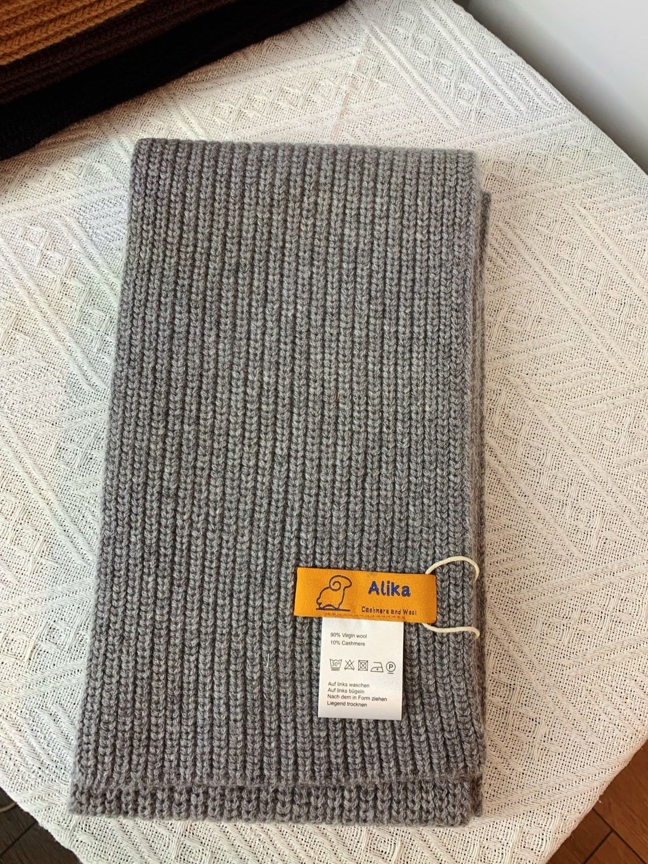 Lucia Scarf