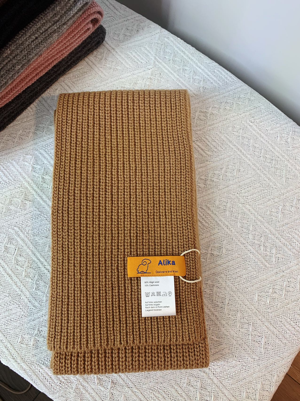 Lucia Scarf